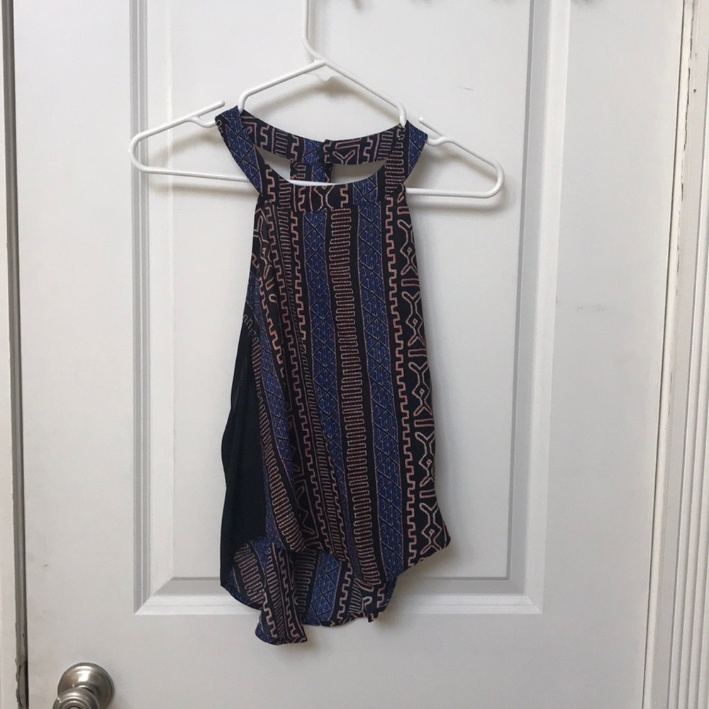 Swing tank with open back